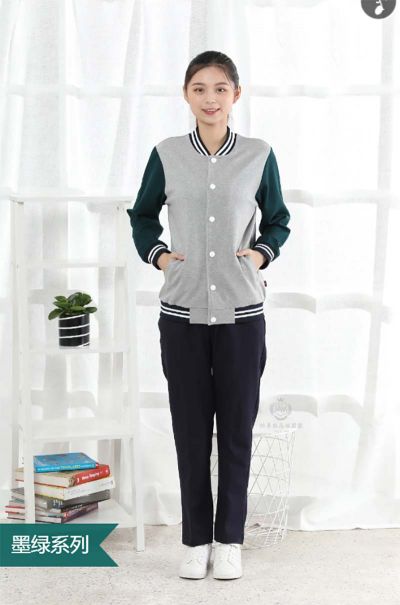 校服